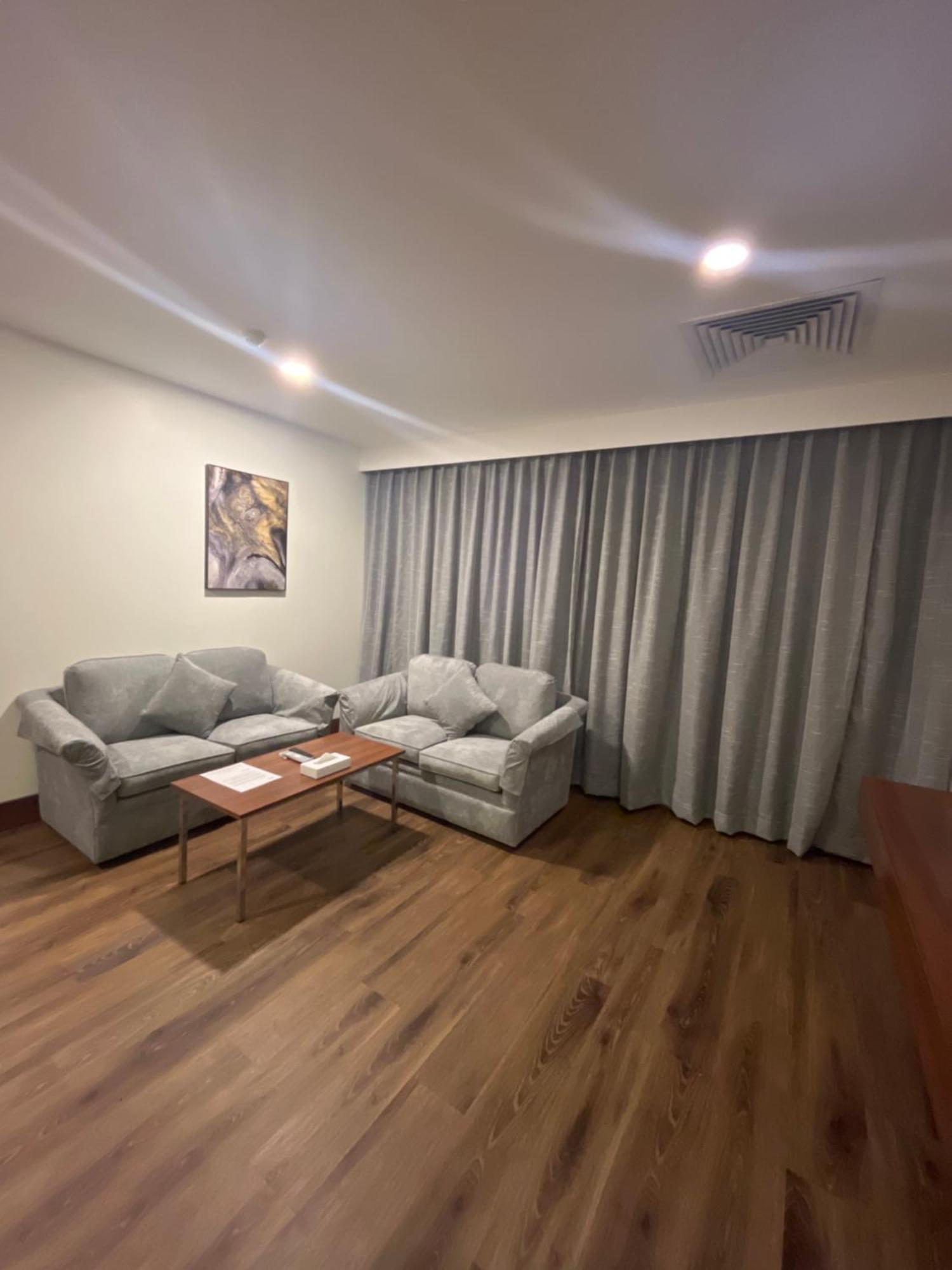 Lily Hotel Suite Mubarraz Al-Hofuf Buitenkant foto